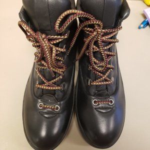 Women's Black Insulated Boot Size 9
